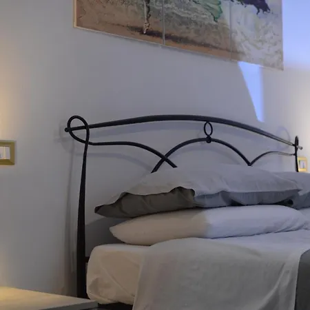 Pacific House Apartment