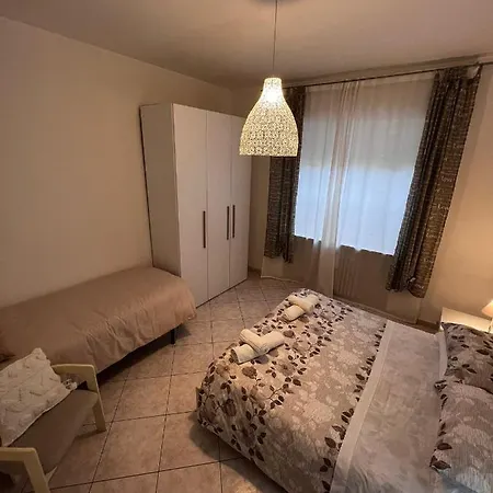 Pacific House Apartamento Foligno