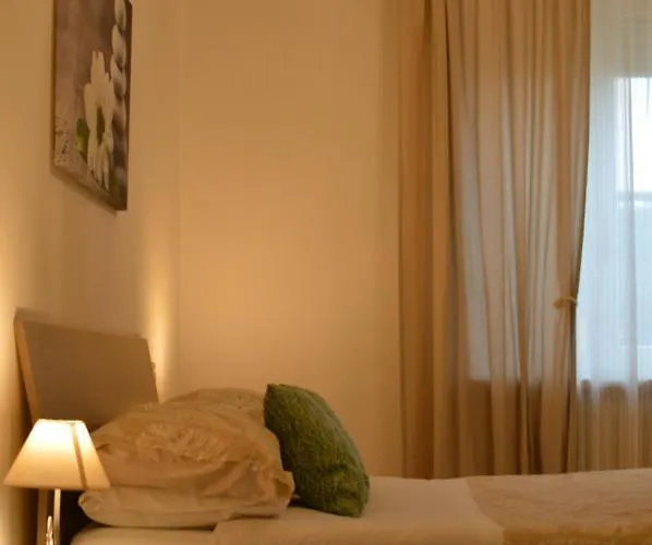 Pacific House Apartamento Foligno