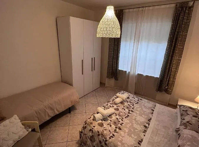 Pacific House Apartamento Foligno